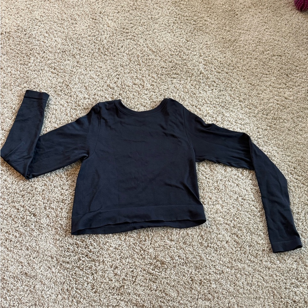 All in Motion Black Long Sleeve Tee Casual Knit